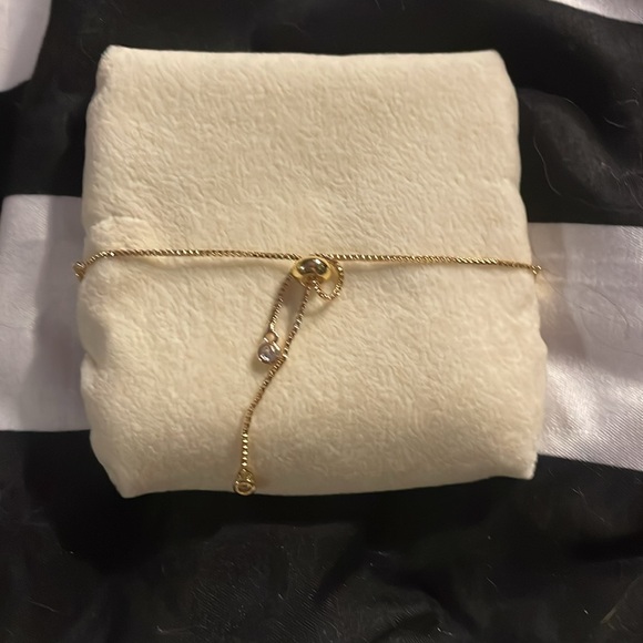 Pretty gold and light pink bracelet - Picture 2 of 2